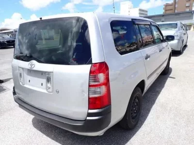 Toyota SUCCEED