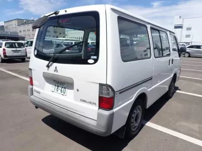Mitsubishi DELICA