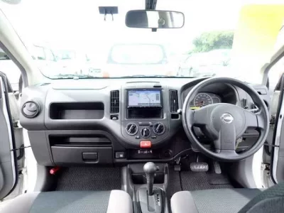 Nissan AD