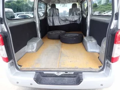 Nissan CARAVAN VAN