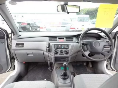 Mitsubishi LANCER VAN