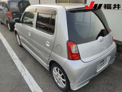 Daihatsu Esse