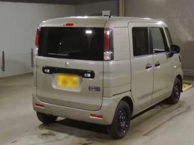 Suzuki SPACIA BASE