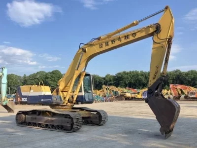 KOMATSU PC200-5