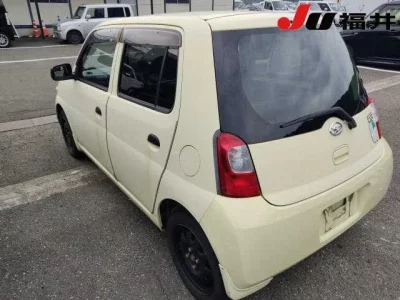 Daihatsu Esse