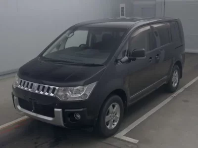 Mitsubishi DELICA D5
