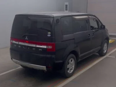 Mitsubishi DELICA D5