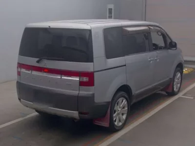 Mitsubishi DELICA D5