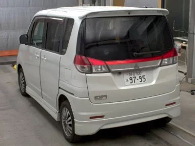 Mitsubishi DELICA D2