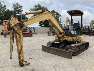 KOMATSU PC40MR-2
