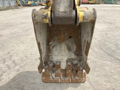 KOMATSU PC30MR-2