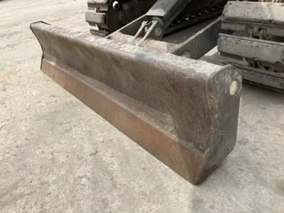 KOMATSU PC30MR-2