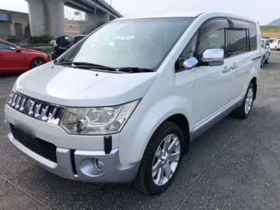 Mitsubishi DELICA D5