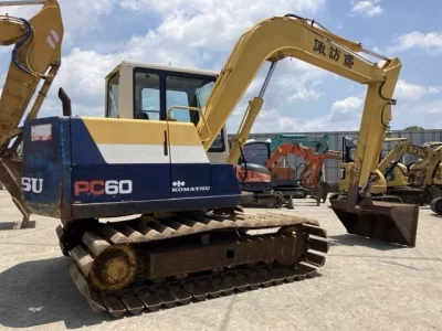 KOMATSU PC60-6