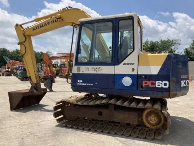 KOMATSU PC60-6