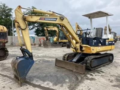 KOMATSU PC15-2
