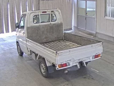 Nissan CLIPPER TRUCK