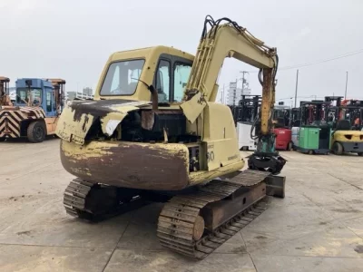 KOMATSU PC60-7