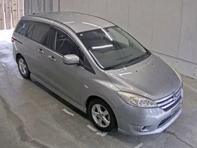 Nissan LAFESTA