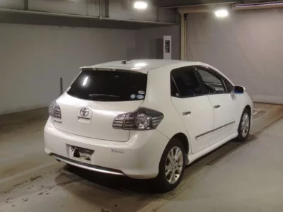 Toyota BLADE