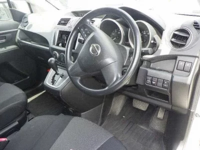 Nissan LAFESTA