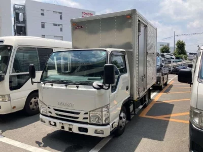 Isuzu ELF