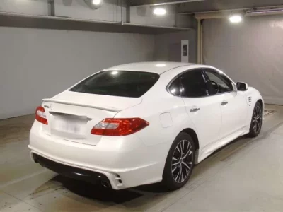 Nissan FUGA
