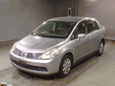 Nissan TIIDA LATIO