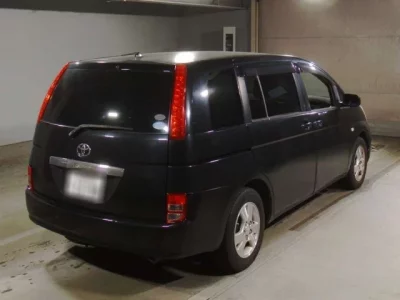 Toyota ISIS