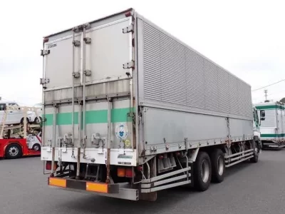 Isuzu GIGA
