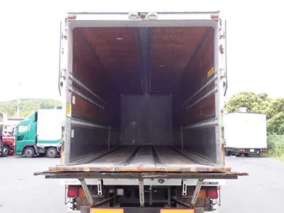 Isuzu GIGA