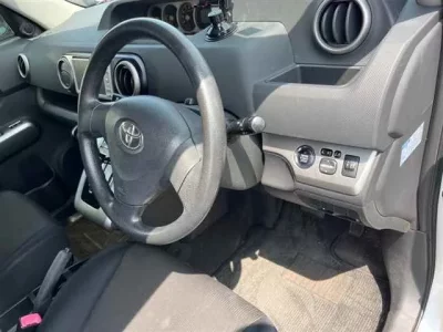 Toyota COROLLA RUMION