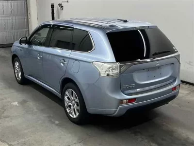 Mitsubishi OUTLANDER PHEV