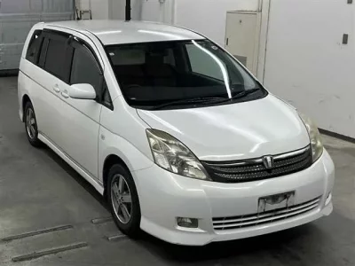 Toyota ISIS