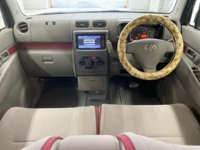 Toyota PIXIS SPACE