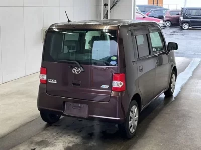 Toyota PIXIS SPACE