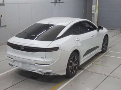 Toyota CROWN CROSSOVER