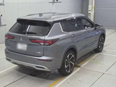 Mitsubishi OUTLANDER PHEV
