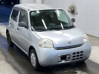 Daihatsu Esse