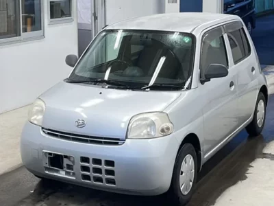 Daihatsu Esse