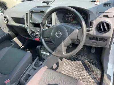 Nissan AD