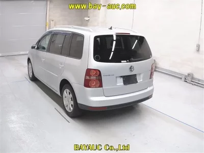 Volkswagen GOLF TOURAN