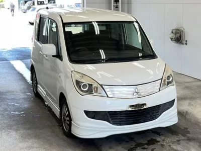 Mitsubishi DELICA D2