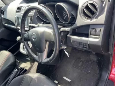 Nissan LAFESTA