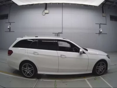Mercedes-Benz E CLASS WAGON