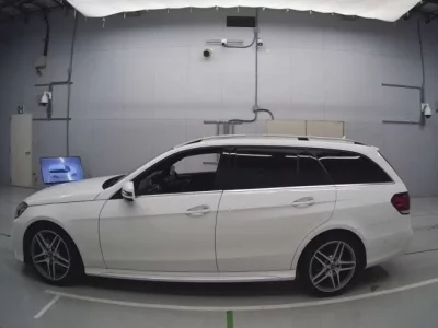 Mercedes-Benz E CLASS WAGON