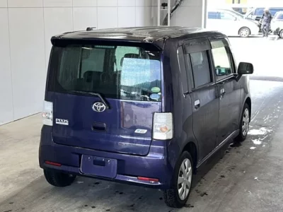 Toyota PIXIS SPACE