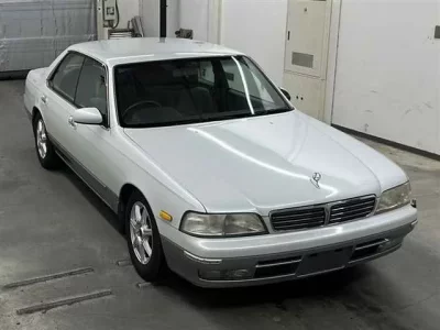 Nissan LAUREL