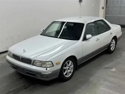 Nissan LAUREL