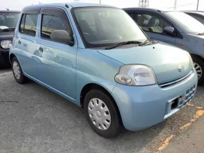 Daihatsu Esse